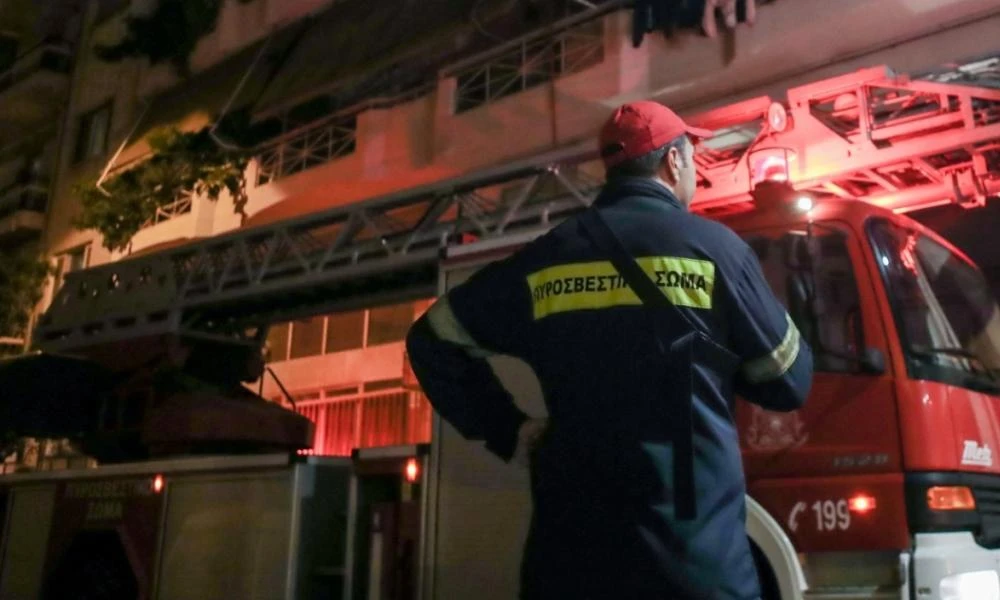 Παλιό Φάληρο: Πυρκαγιά σε διαμέρισμα – Χωρίς τις αισθήσεις της εντοπίστηκε γυναίκα